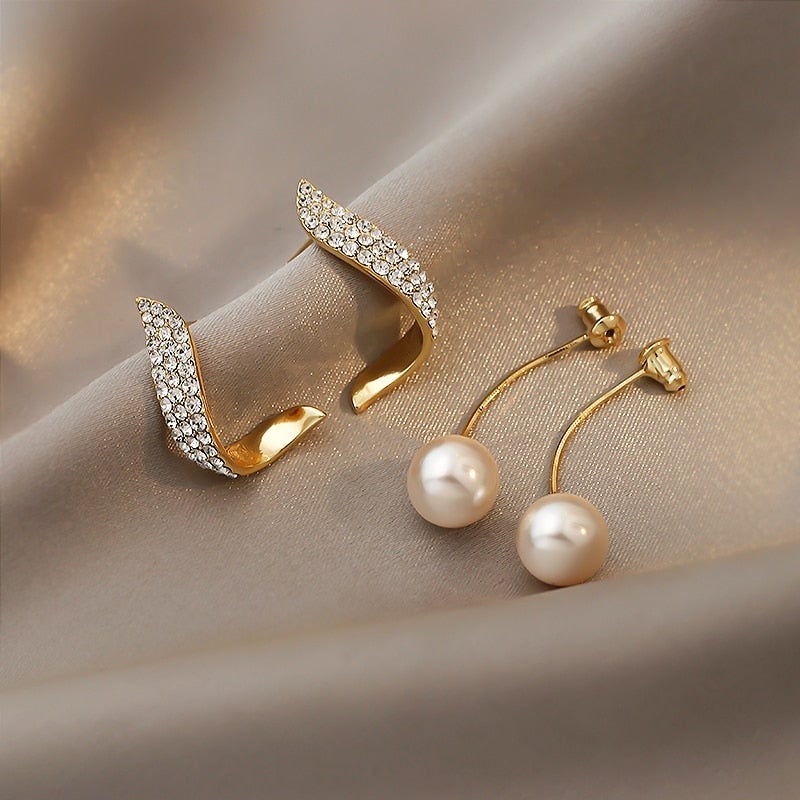 Kimberly - Vintage Pearl Earrings in Gold